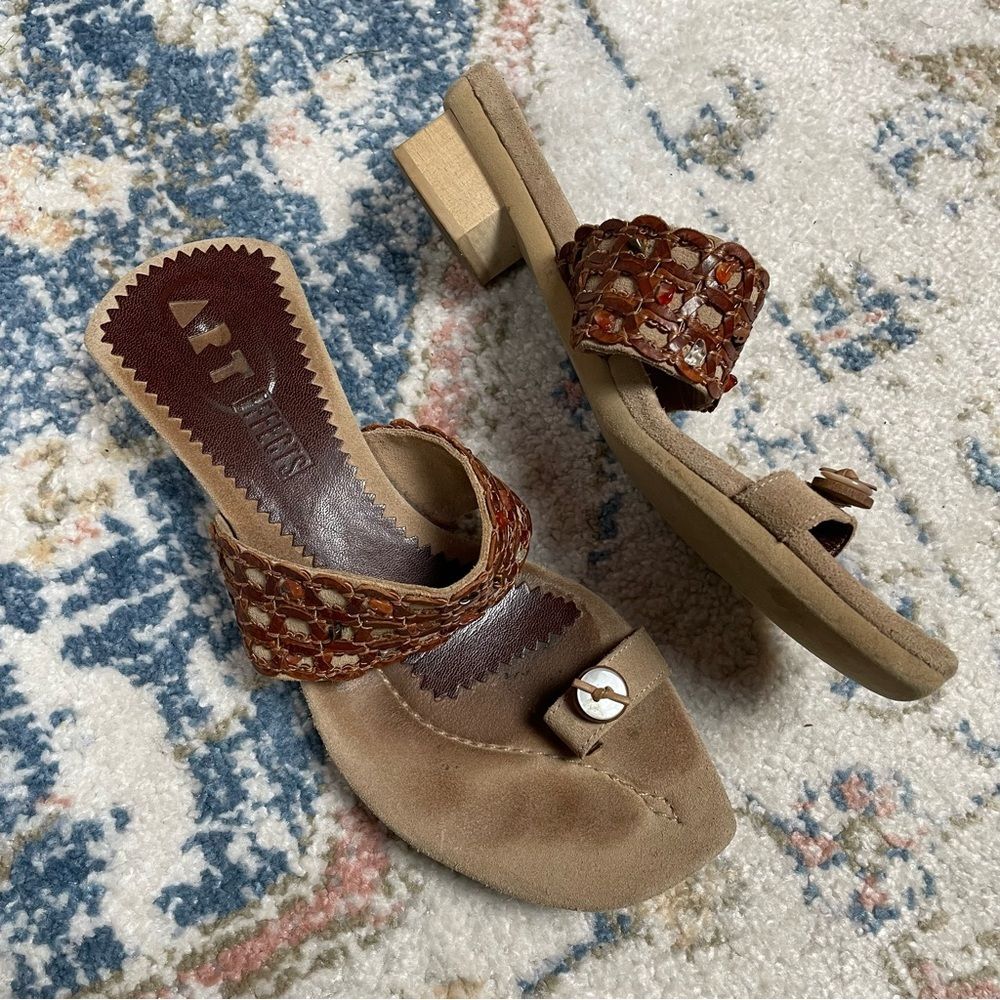 VINTAGE- 90s-00s Art Effects Boho Beaded Toe Strap Sandals Women’s Size 8